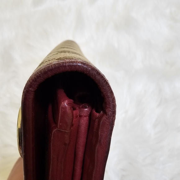 💜🎉HOST PICK🎉💜Authentic Gucci Long Wallet - Picture 8 of 17